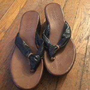 Miz Mooz platform sandal/flop. Never worn